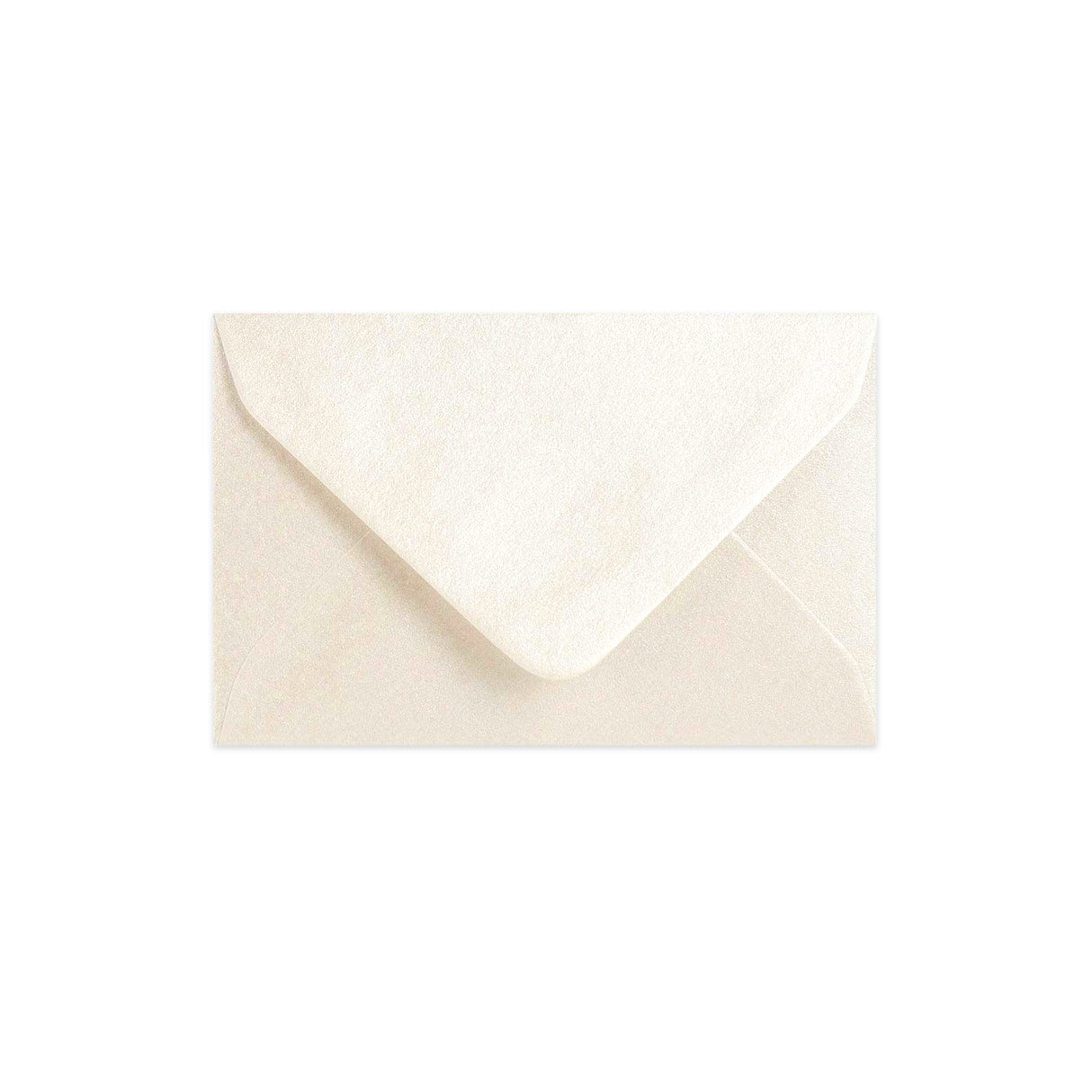 Obálka vo farbe ustrice - Diamantová Klopa 62x94 mm
