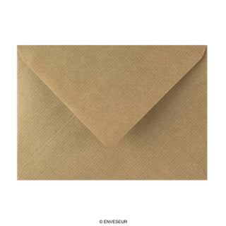 125x175 mm Hnedá obálka s rebrovaným vzorom