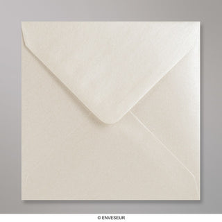130x130 mm Ustricovo-biela lesklá obálka