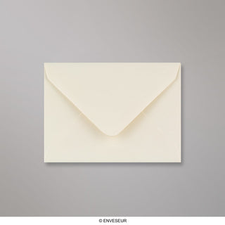 82x113 mm (C7) Slonovinová obálka s hladkým povrchom
