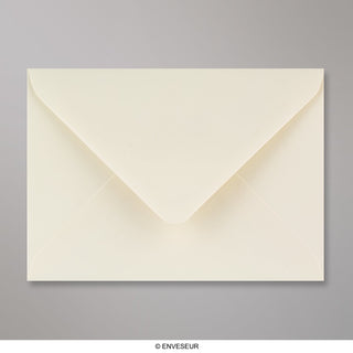 114x162 mm (C6) Slonovinová obálka s hladkým povrchom